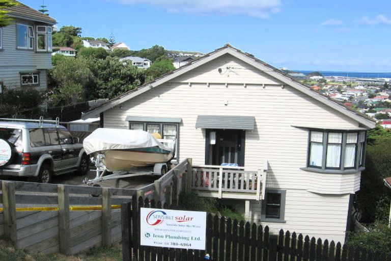 Photo of property in 32 Athens Street, Miramar, Wellington, 6022