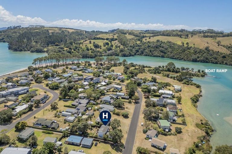 Photo of property in 54 Oyster Drive, Cooks Beach, Whitianga, 3591