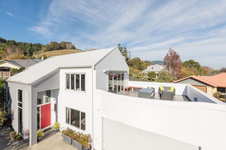 Photo of property in 2e Clairmont Heights, Stoke, Nelson, 7011