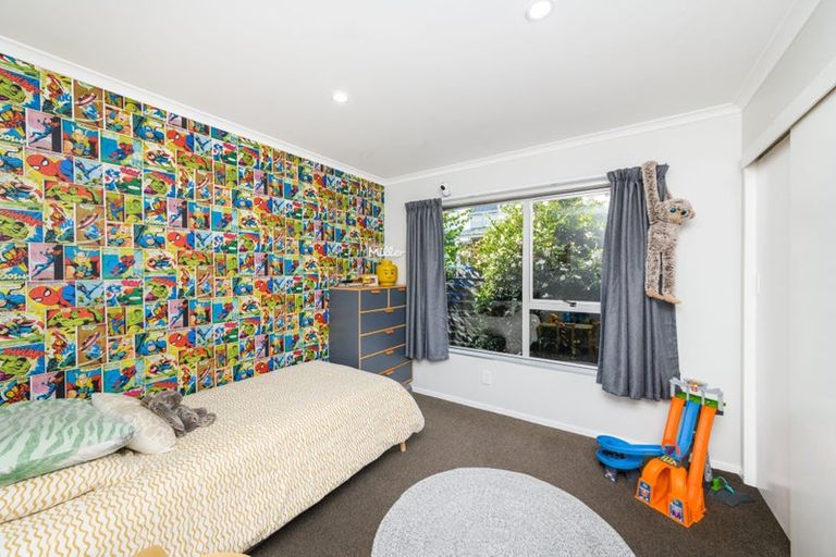 Photo of property in 16 Lane Place, Awapuni, Palmerston North, 4412