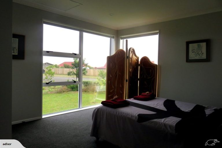 Photo of property in 8 Fuller Close, Levin, 5510