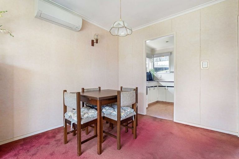 Photo of property in 2/13 Kowhai Avenue, Mangere Bridge, Auckland, 2022