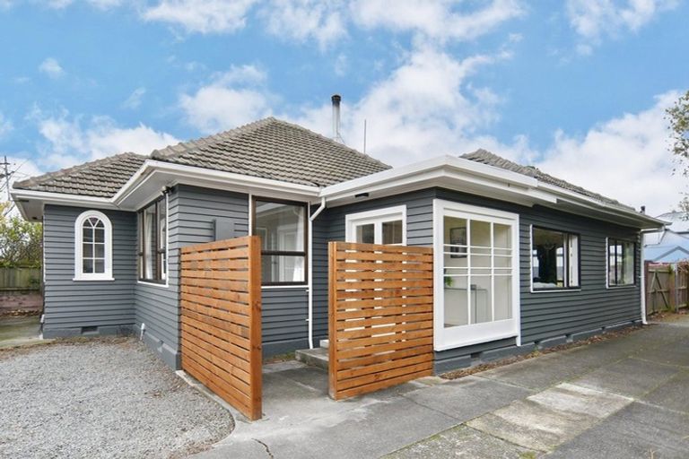Photo of property in 247 Wainoni Road, Avondale, Christchurch, 8061