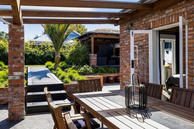 Photo of property in 20 Wallace Place, Westown, New Plymouth, 4310