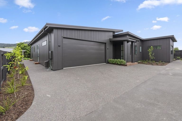 Photo of property in 54 Hamon Place, Pukehangi, Rotorua, 3015