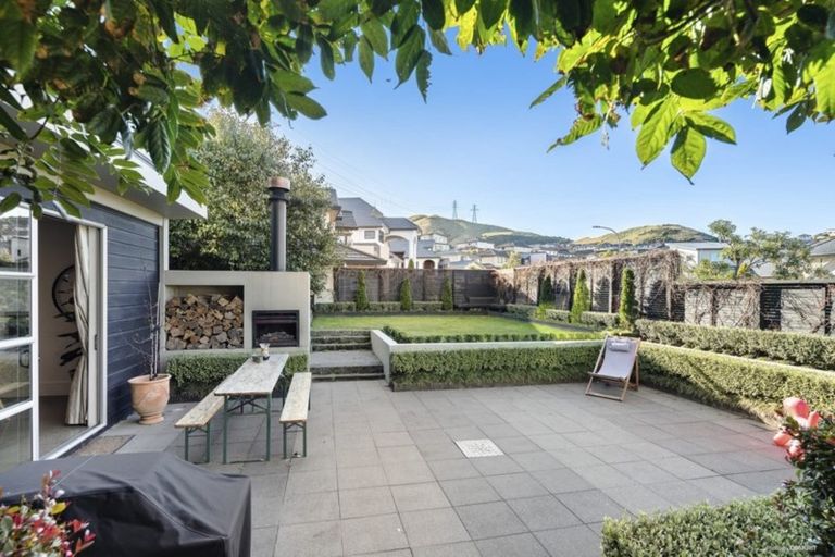 Photo of property in 51 Amesbury Drive, Churton Park, Wellington, 6037