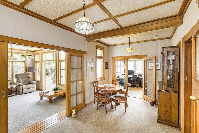 Photo of property in 17 Argyle Avenue, Takaro, Palmerston North, 4410