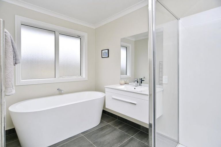 Photo of property in 56 Watkins Drive, Rangiora, 7400