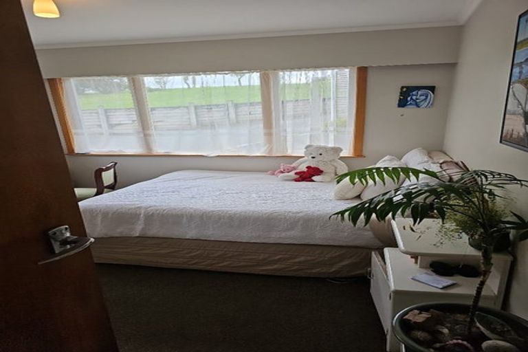 Photo of property in 168 Glengarry Road, Glen Eden, Auckland, 0602