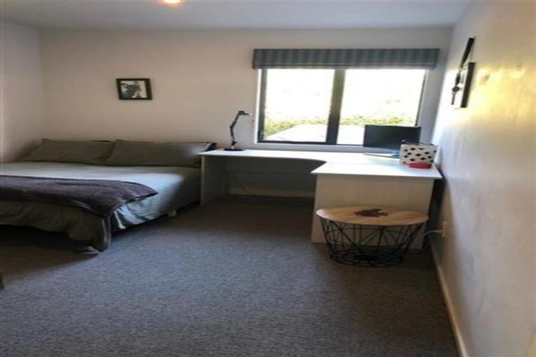 Photo of property in 3b Waitemata Road, Hauraki, Auckland, 0622