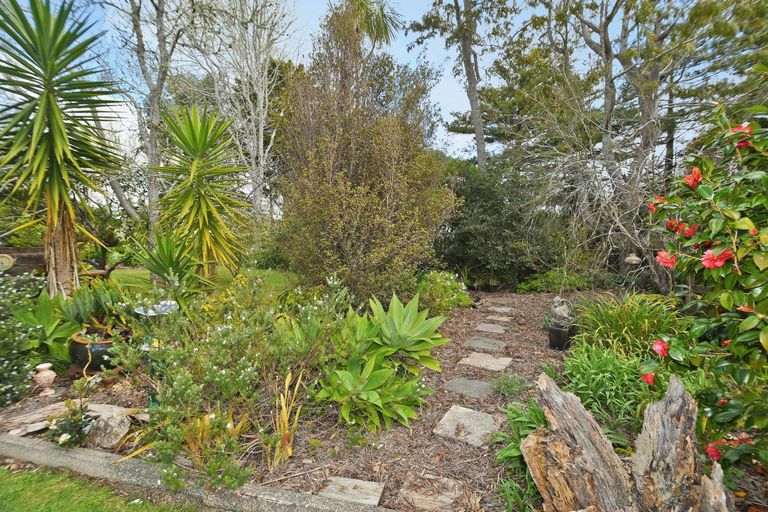 Photo of property in 77 Kaira Road, Kaiwaka, 0573