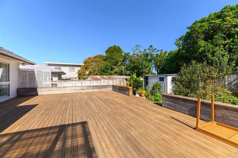 Photo of property in 486 Te Atatu Road, Te Atatu Peninsula, Auckland, 0610