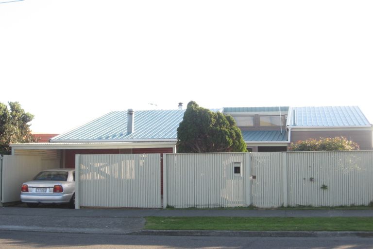 Photo of property in 25 Herewini Street, Titahi Bay, Porirua, 5022