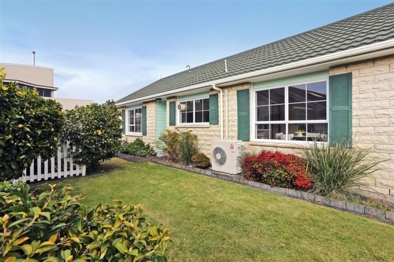 Photo of property in 4/21 Havelock Road, Havelock North, 4130