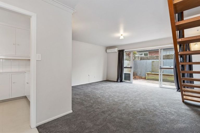 Photo of property in 2/33 Pavitt Street, Richmond, Christchurch, 8013