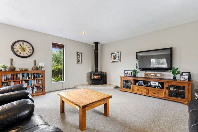 Photo of property in 26 Eders Road, Woodend, 7610