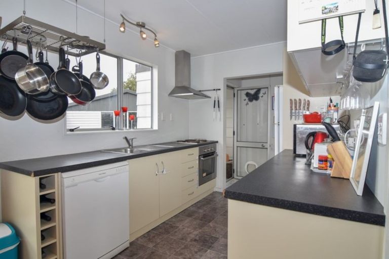 Photo of property in 14 Baillie Crescent, Carterton, 5713