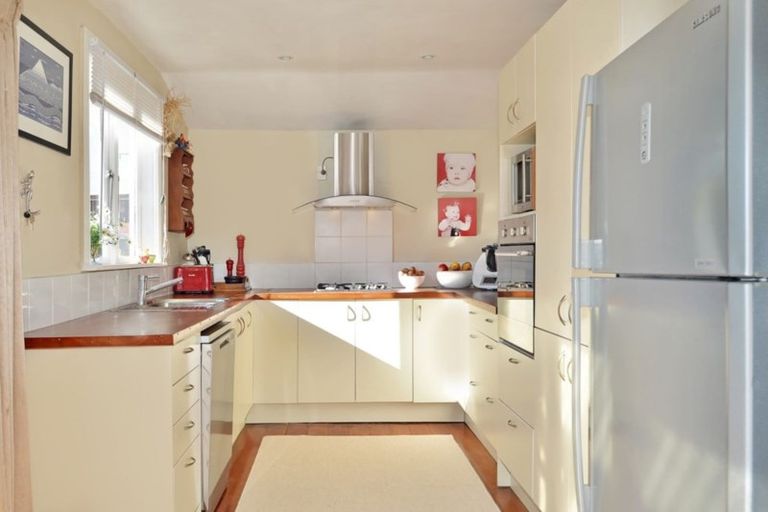 Photo of property in 7 Seddon Street, Carterton, 5713