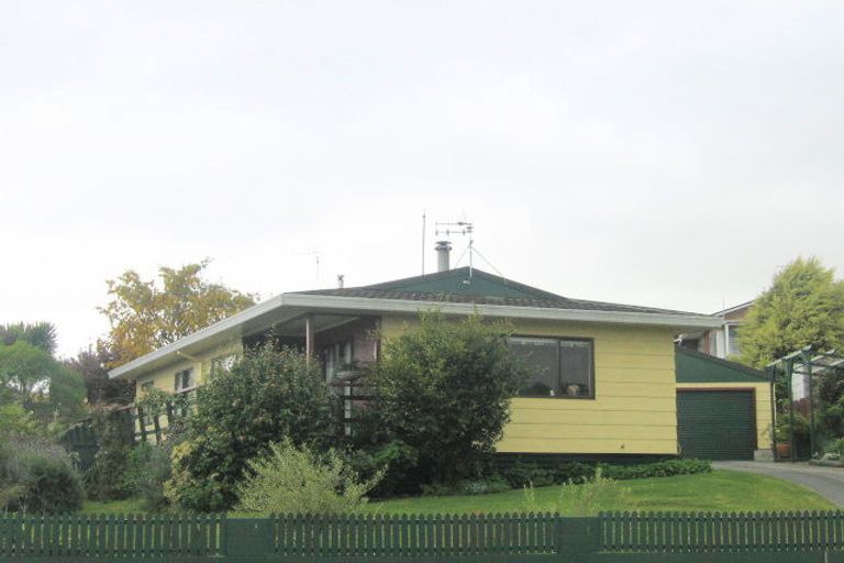Photo of property in 13 Holland Grove, Richmond Heights, Taupo, 3330