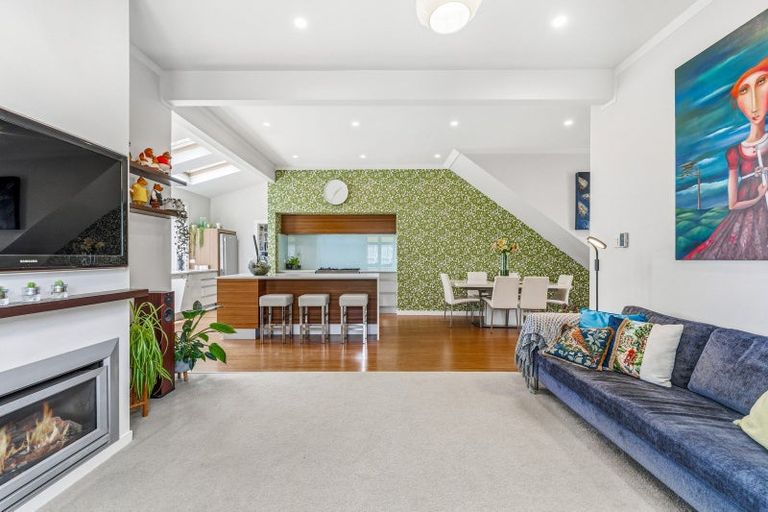 Photo of property in 1/9a Regent Street, Devonport, Auckland, 0624