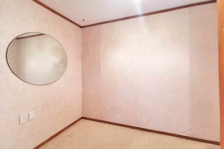 Photo of property in 1/88 Mirrabooka Avenue, Botany Downs, Auckland, 2010