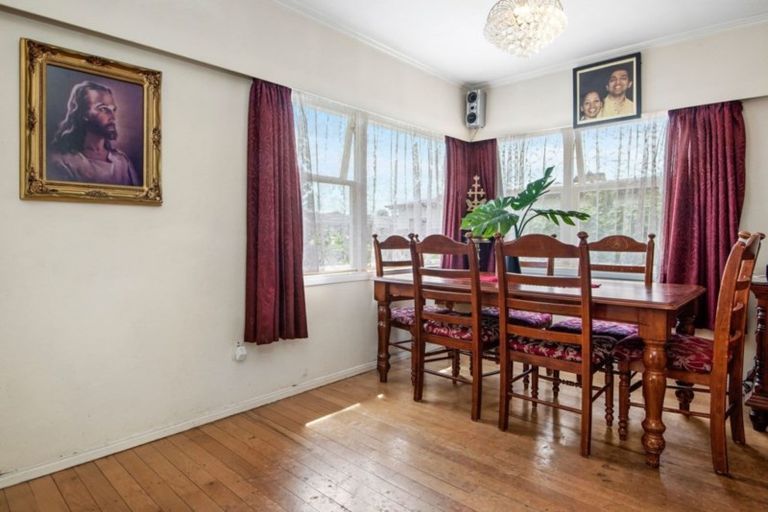 Photo of property in 1/4 Roseburn Place, Pakuranga, Auckland, 2010