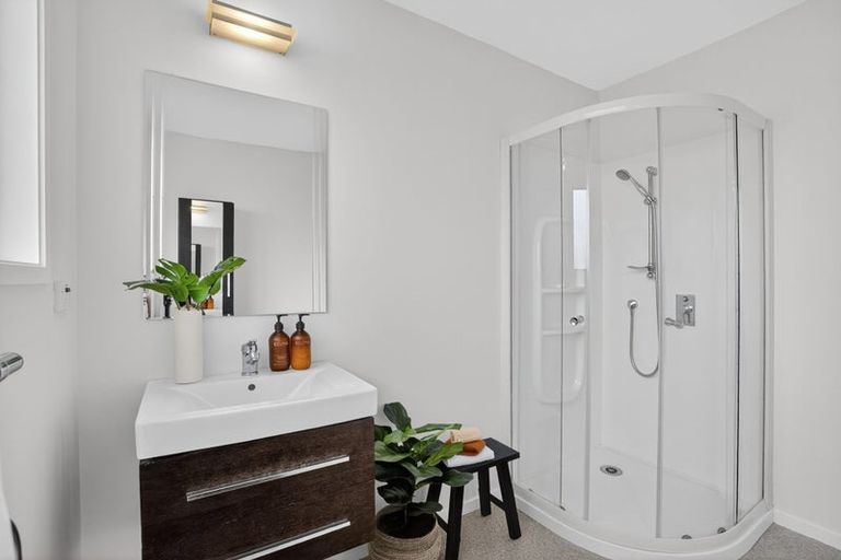 Photo of property in 1/1a Gordon Avenue, Forrest Hill, Auckland, 0620