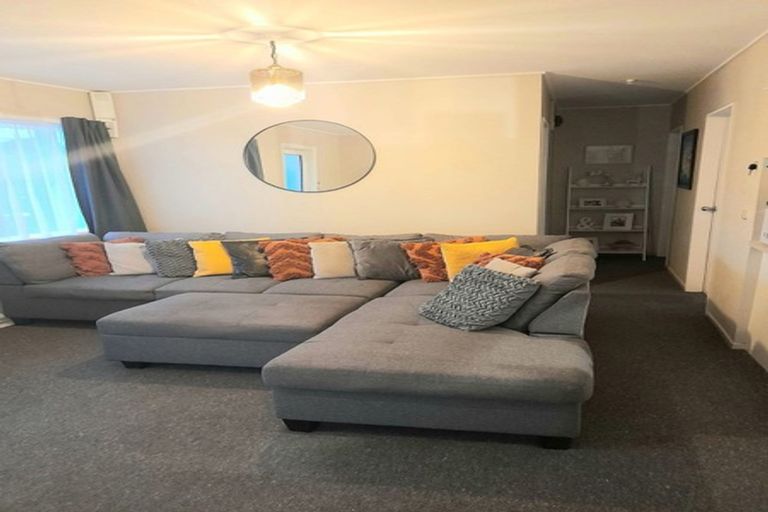 Photo of property in 2/54 Awamutu Grove, Waiwhetu, Lower Hutt, 5010