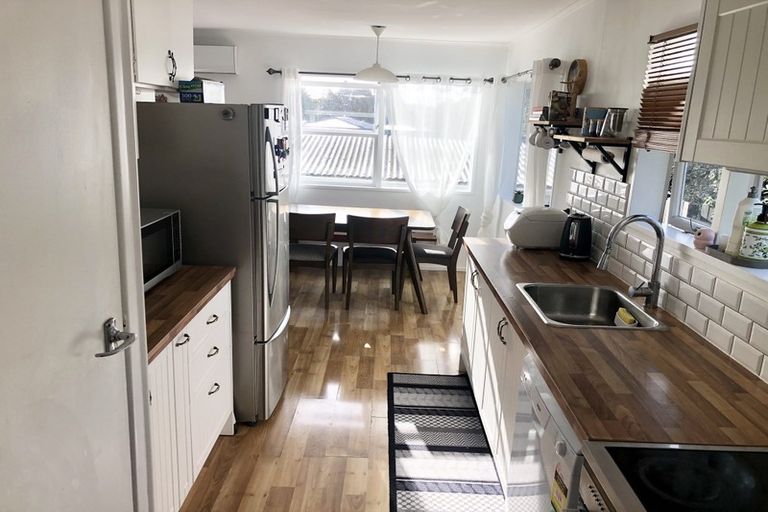 Photo of property in 1/15 Paramu Avenue, Birkdale, Auckland, 0626