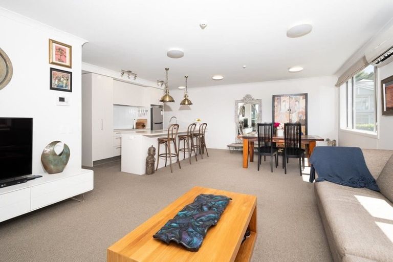 Photo of property in 84 Rewa Rewa Lane, Orewa, 0931