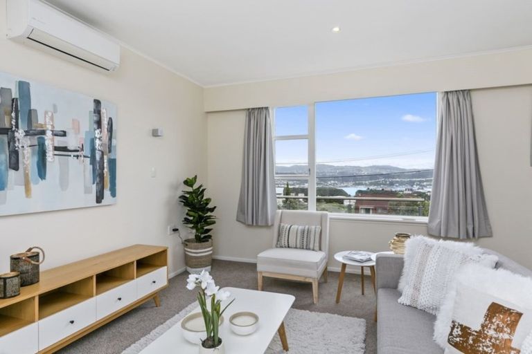Photo of property in 92 Seatoun Heights Road, Seatoun, Wellington, 6022