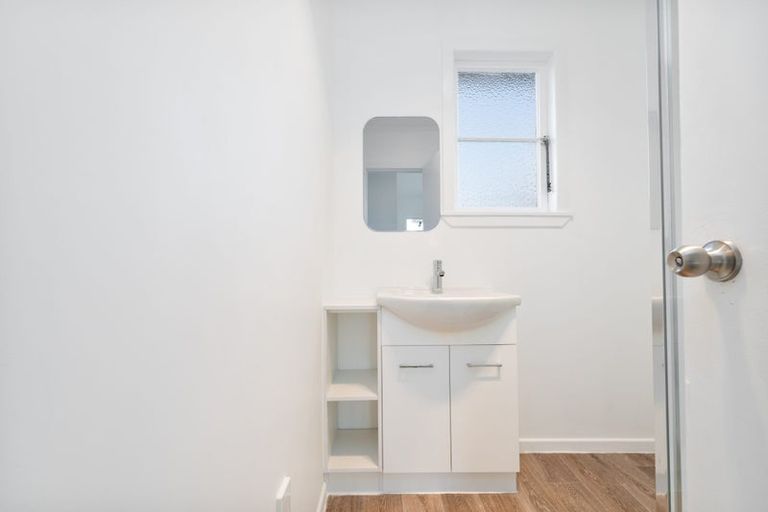 Photo of property in 2/22 Ranui Station Road, Ranui, Auckland, 0612