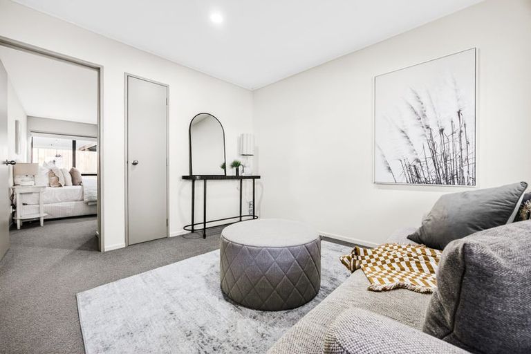 Photo of property in 1/70b Carlisle Road, Browns Bay, Auckland, 0632