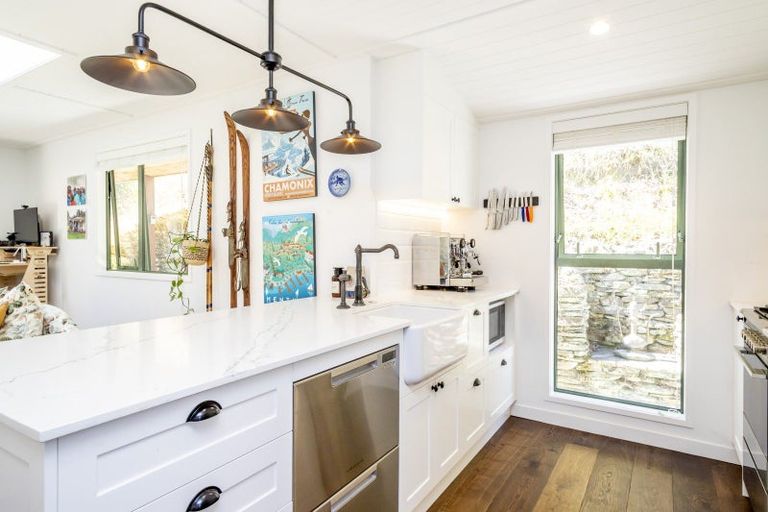 Photo of property in 43 Mcdonnell Road, Arrowtown, 9302