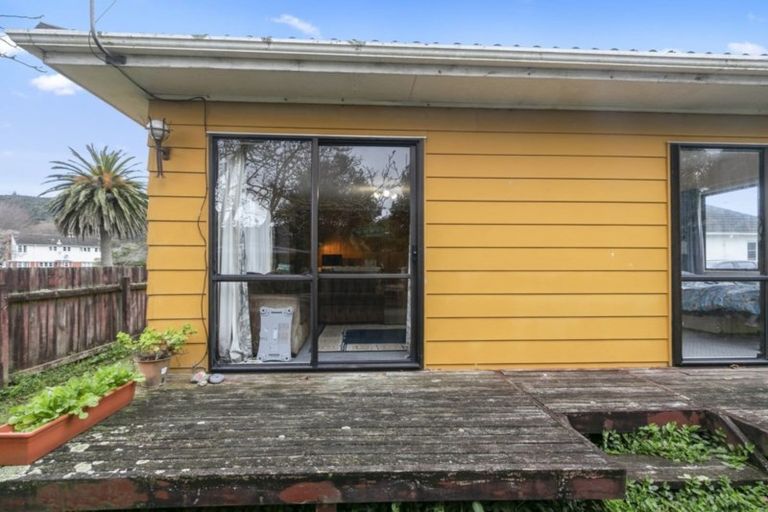 Photo of property in 98a Reynolds Street, Taita, Lower Hutt, 5011