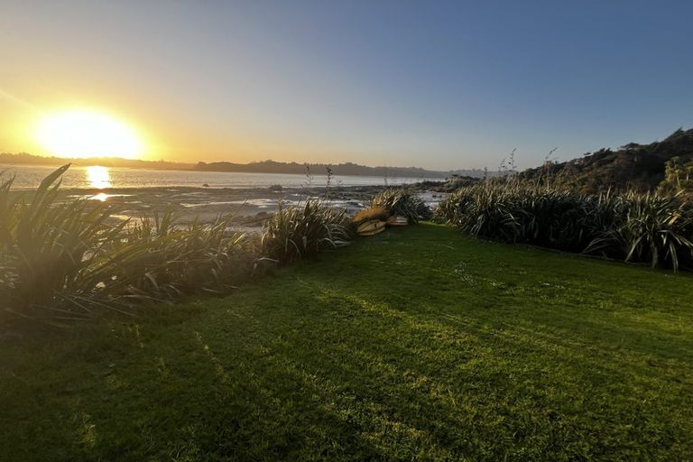 Photo of property in 452 Pahi Road, Pahi, Paparoa, 0571