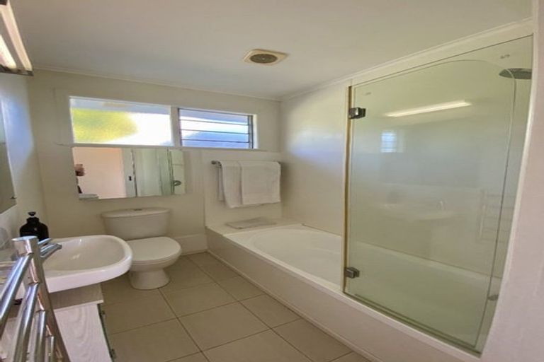 Photo of property in 3/165 Hinemoa Street, Birkenhead, Auckland, 0626