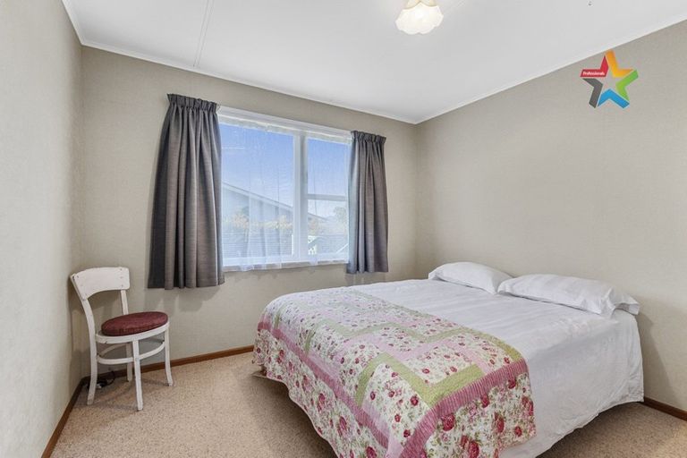 Photo of property in 66 Oakleigh Street, Maungaraki, Lower Hutt, 5010