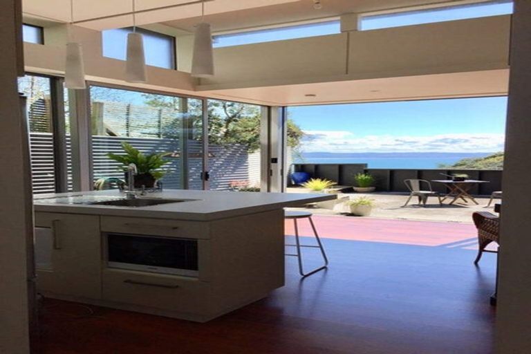 Photo of property in 4a Seapoint Road, Bluff Hill, Napier, 4110