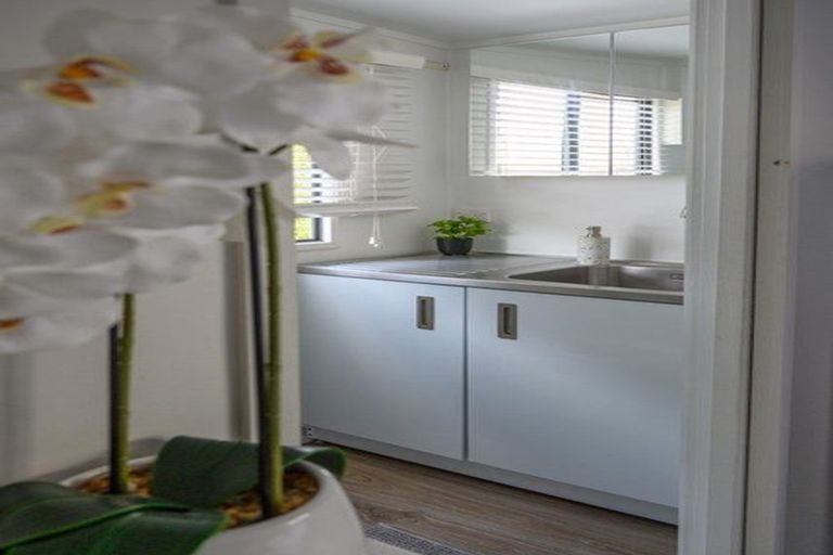 Photo of property in 1/39 Jaemont Avenue, Te Atatu South, Auckland, 0610