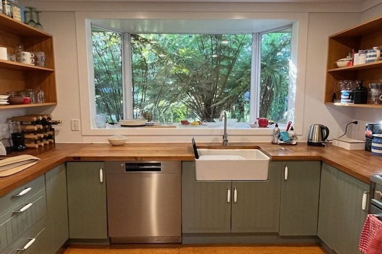 Photo of property in 22 St Michaels Avenue, Point Chevalier, Auckland, 1022