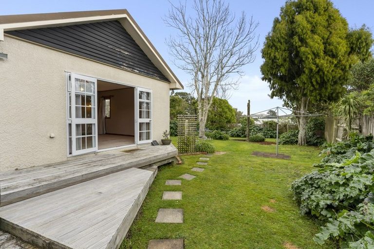 Photo of property in 88 Mangorei Road, Strandon, New Plymouth, 4312