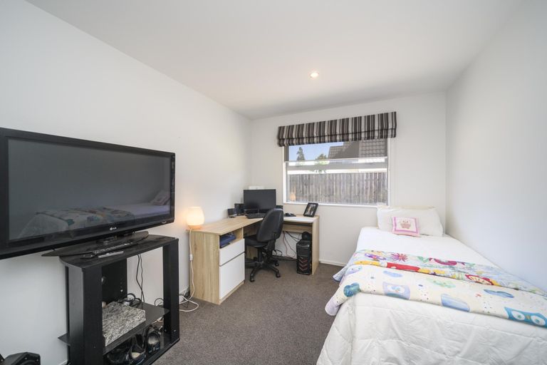 Photo of property in 23 Raglan Avenue, Cloverlea, Palmerston North, 4412