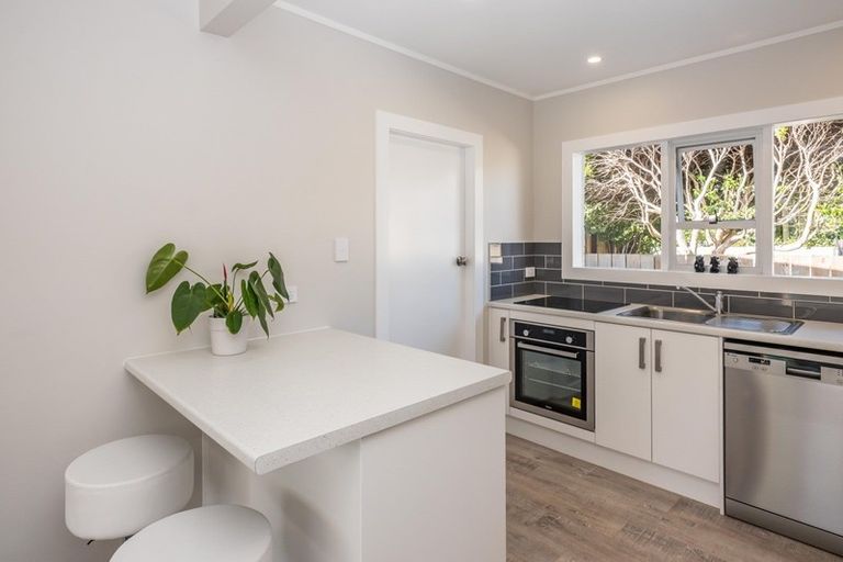 Photo of property in 30a Toru Road, Paraparaumu Beach, Paraparaumu, 5032