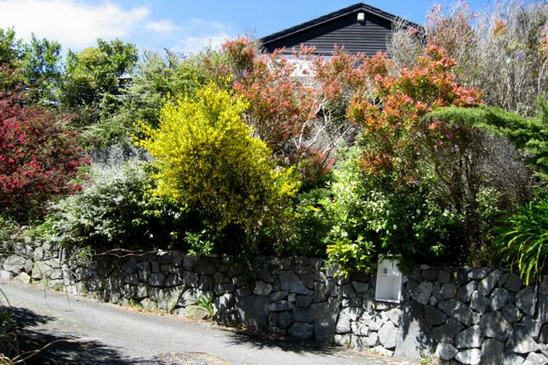 Photo of property in 1 Indira Place, Khandallah, Wellington, 6035