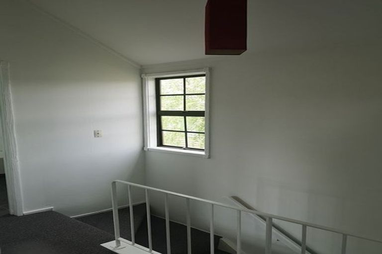 Photo of property in 2/85 Meadway, Sunnyhills, Auckland, 2010
