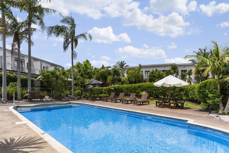 Photo of property in The Grange, 32/92 Bush Road, Albany, Auckland, 0632