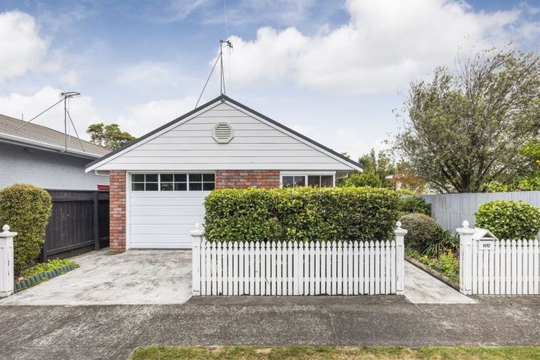 Photo of property in 2a Duna Place, Takaro, Palmerston North, 4412