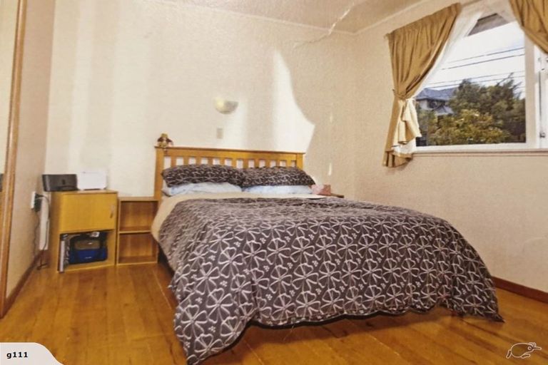 Photo of property in 3/2 Scarboro Terrace, Murrays Bay, Auckland, 0630