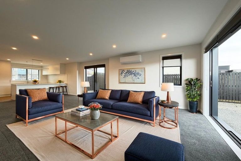 Photo of property in 30 Oakum Road, Whitby, Porirua, 5024